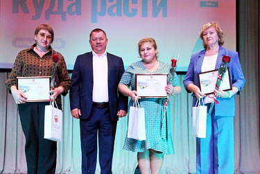 Депутаты помогают в подготовке детей к школе